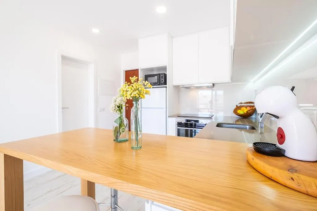 White Studio - Ocean View Albufeira Apartment